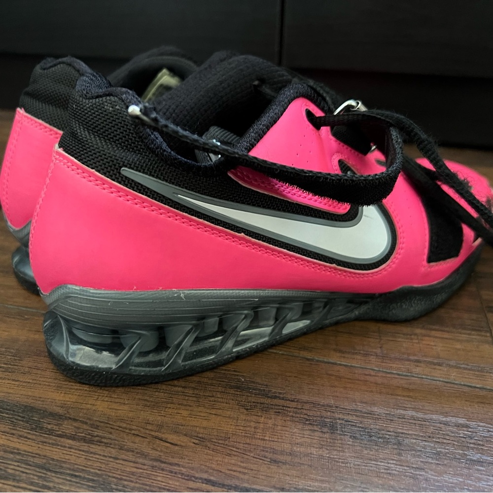 Nike Romaleos 2 weightlifting shoes - pink & black
